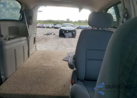 2010 Chrysler Town & Country Touring from USA, damaged, VIN 2A4RR5D19AR166466